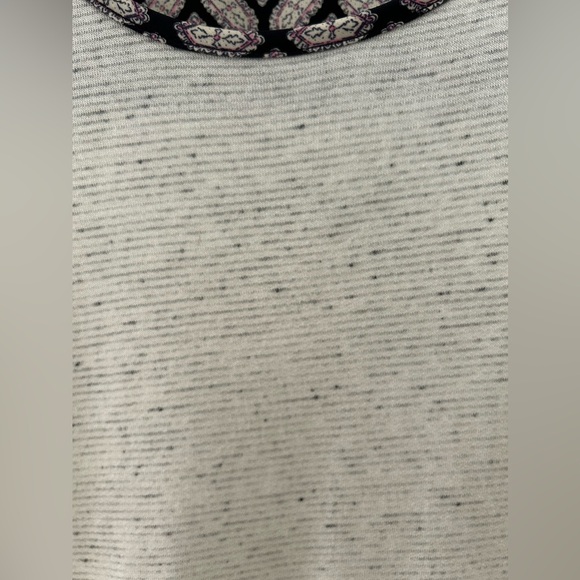 Daytrip Cute Short Sleeve Laced Back Top Shirt. Size Medium - Picture 3 of 14